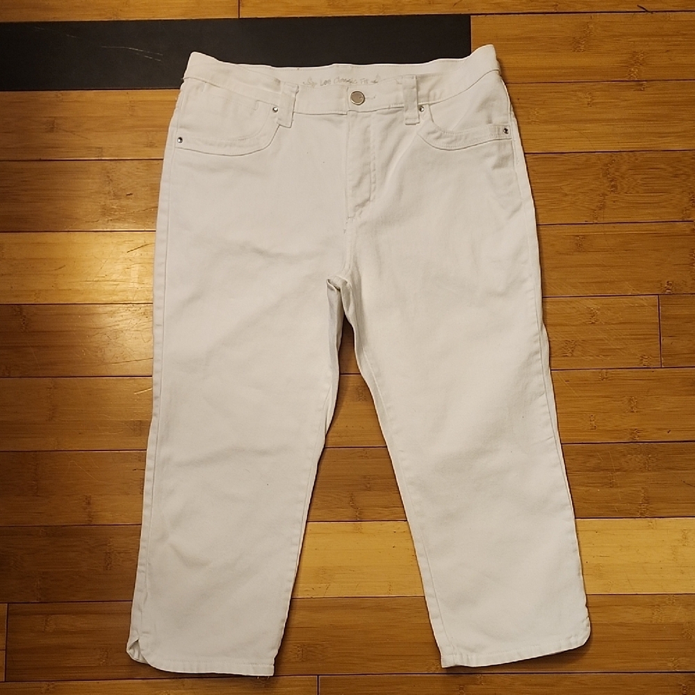 Lee Women's White Jeans. Capri. Size 12.